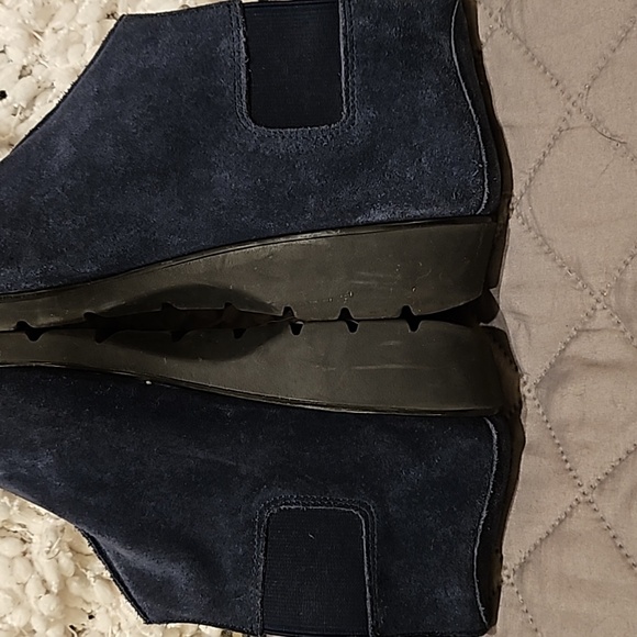 Aerosoles Booties - Picture 9 of 15